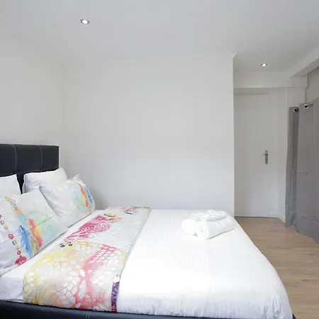 Le Barquier Apartment *